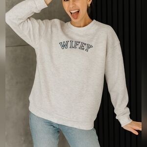 Infinite Wifey Heather Sweatshirt Light Gray Medium